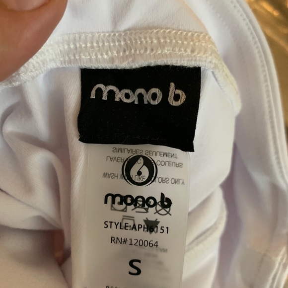 Laser Cut Shredded Knee White Leggings - Picture 3 of 4